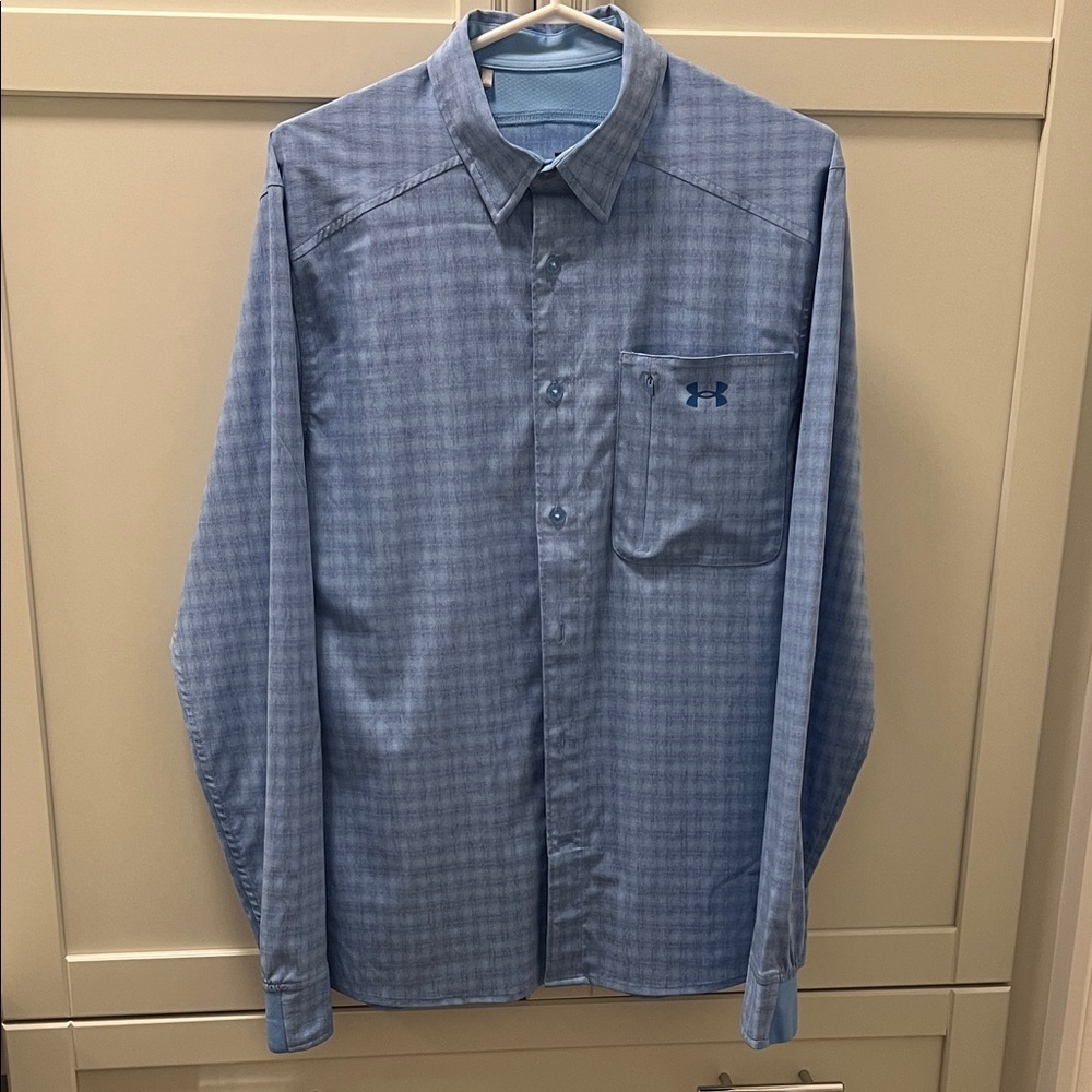 UNDER ARMOUR Button Up LS Shirt Lightweight Blue Checkered Shirt Size Medium